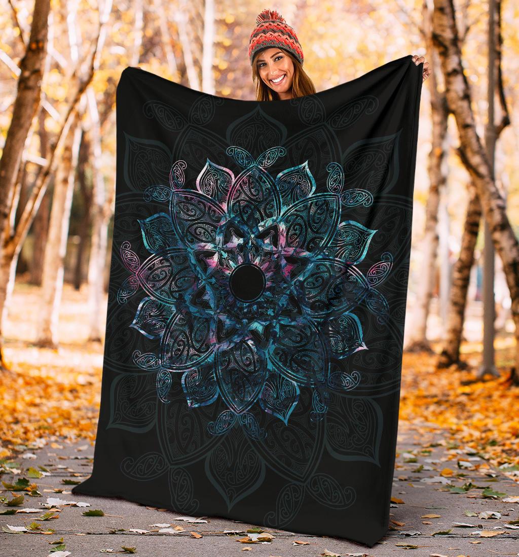 maori-mandala-blanket-paua-shell