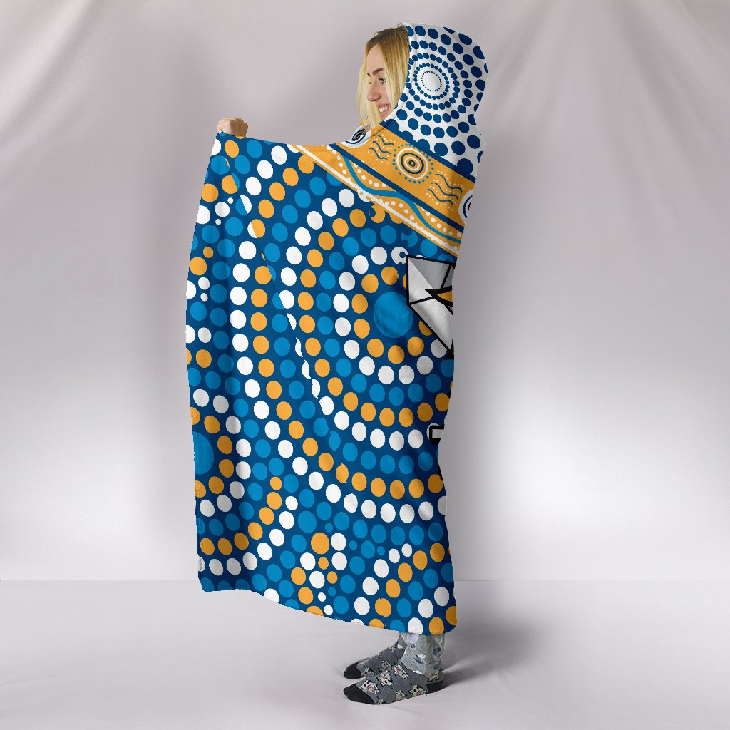 titans-knight-hooded-blanket-gold-coast