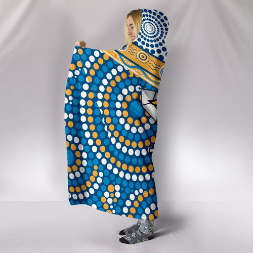 titans-knight-hooded-blanket-gold-coast