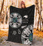 new-zealand-aotearoa-premium-blanket-maori-mangopare-paua-shell