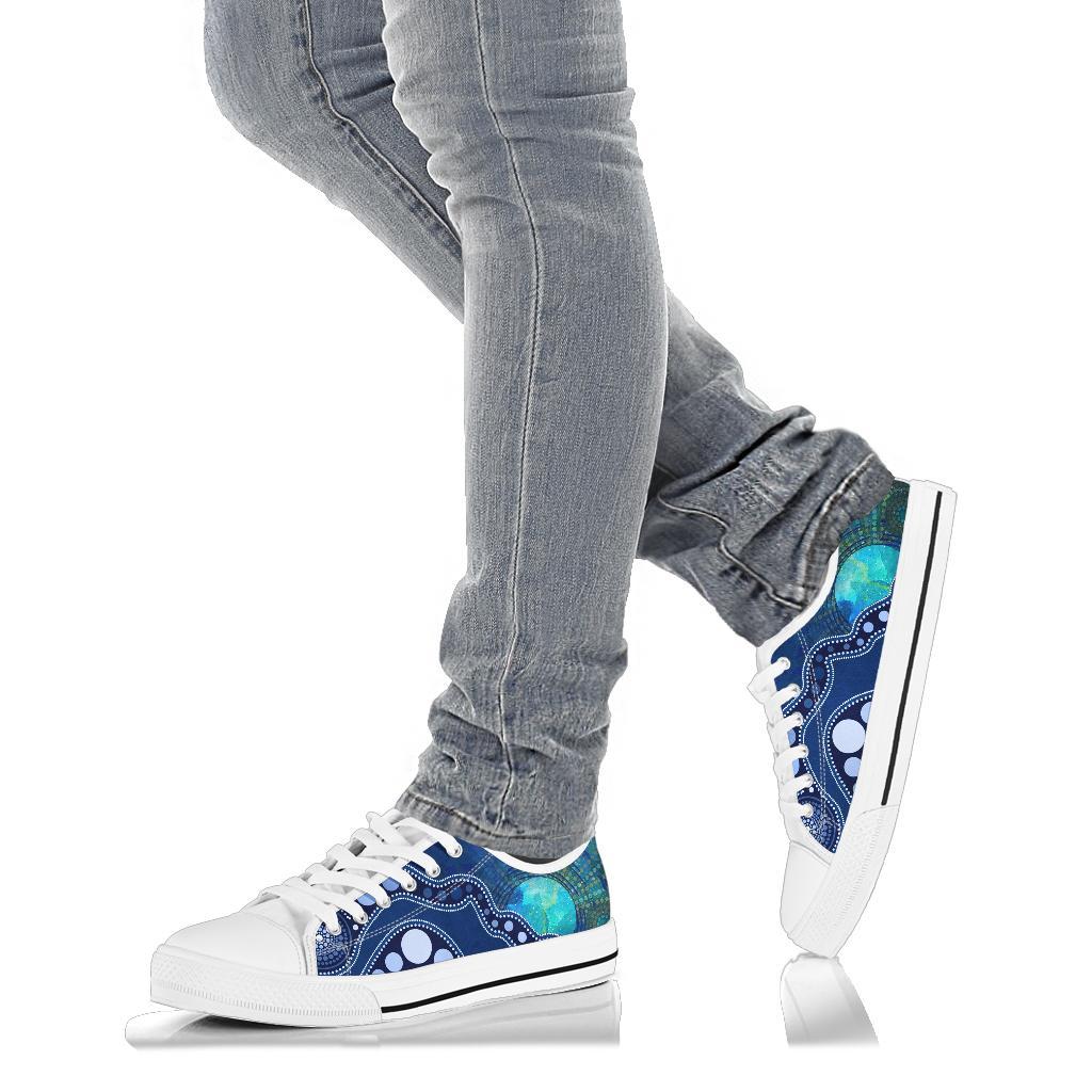 aboriginal-low-top-shoe-australia-indigenous-flag-circle-dot-painting-art-blue