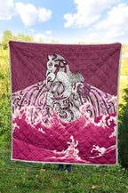 maori-manaia-the-blue-sea-premium-quilt-pink