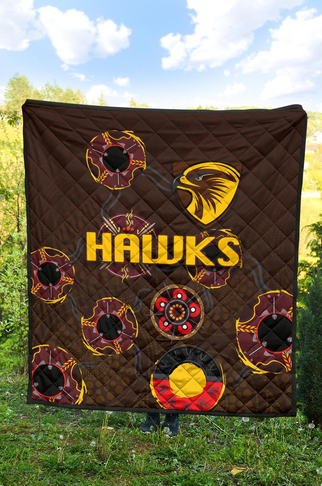 hawthorn-premium-quilt-hawks-indigenous-brown