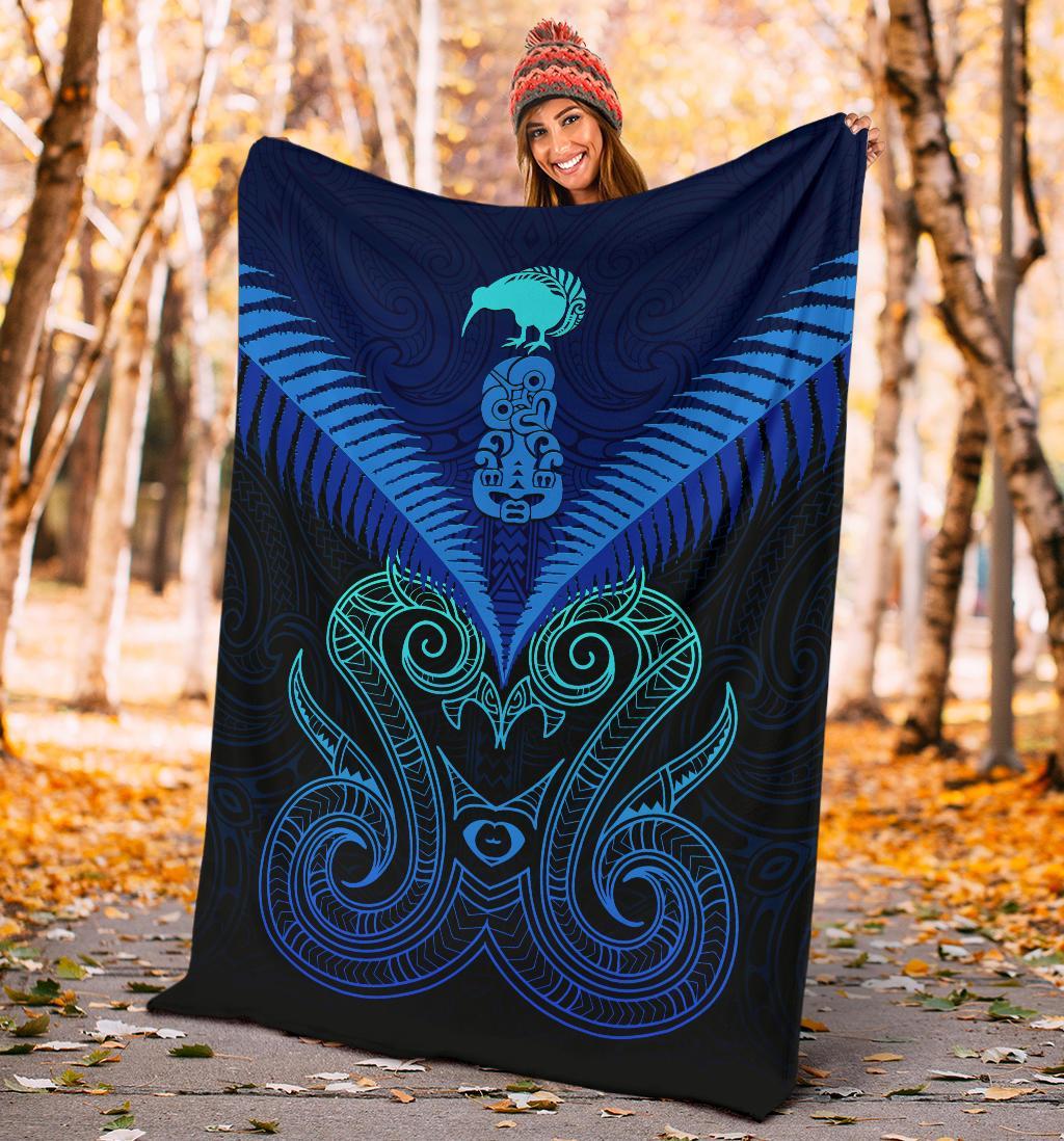 maori-manaia-new-zealand-premium-blanket-blue
