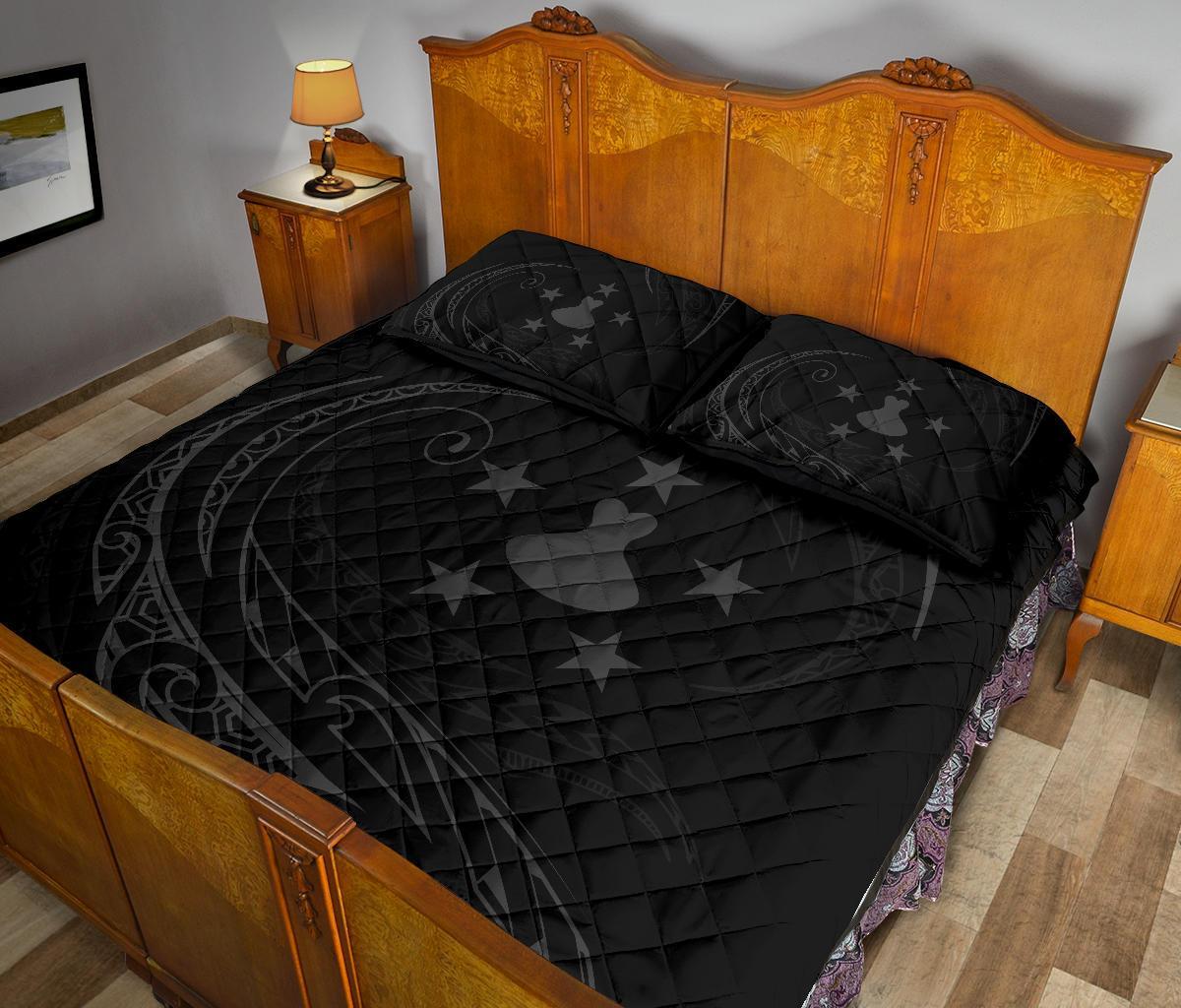 austral-islands-quilt-bed-set-gray-frida-style