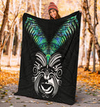 new-zealand-maori-moko-premium-blanket-paua-shell
