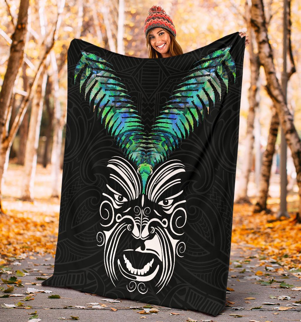 new-zealand-maori-moko-premium-blanket-paua-shell