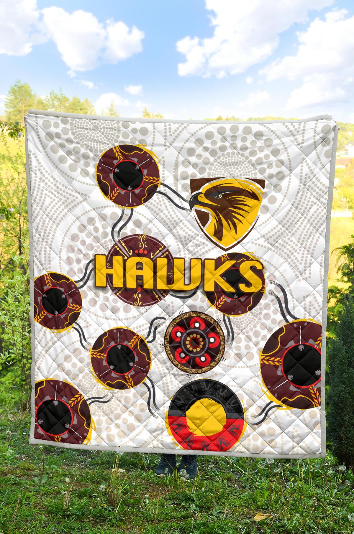 hawthorn-premium-quilt-hawks-indigenous-white