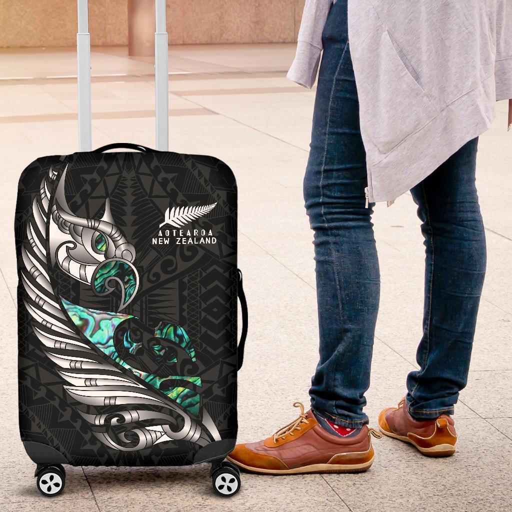 new-zealand-luggagae-cover-manaia-paua-fern-wing-white