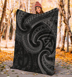 new-zealand-maori-mangopare-premium-blanket-polynesian-black