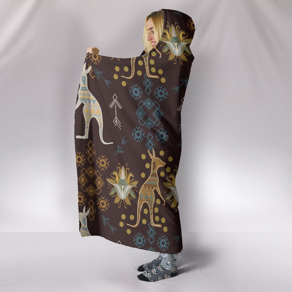 aboriginal-hooded-blanket-kangaroo-patterns-arrow