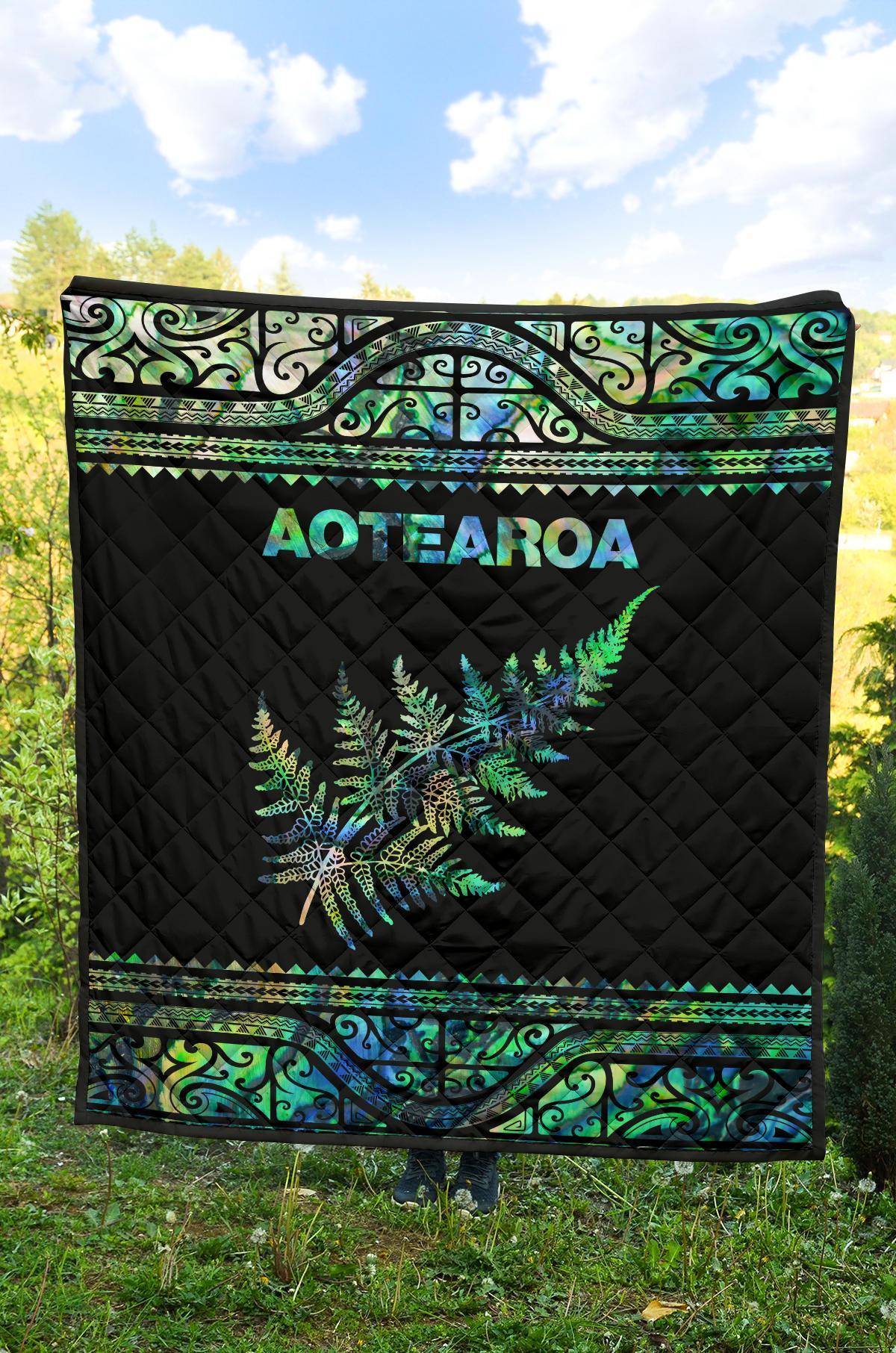 aotearoa-new-zealand-maori-premium-quilt-silver-fern-paua-shell