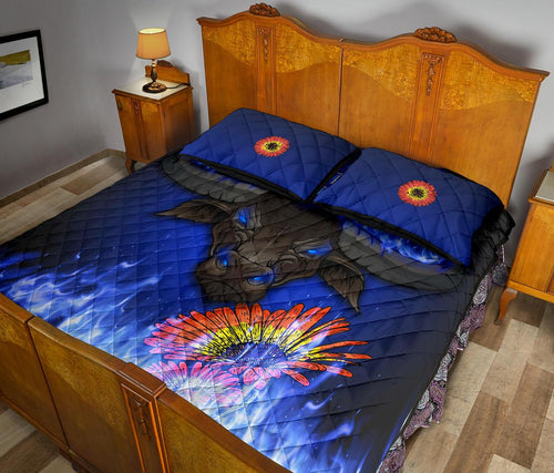 blue-quilt-bed-set-bulls-barberton-daisy