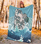 maori-manaia-the-blue-sea-premium-blanket
