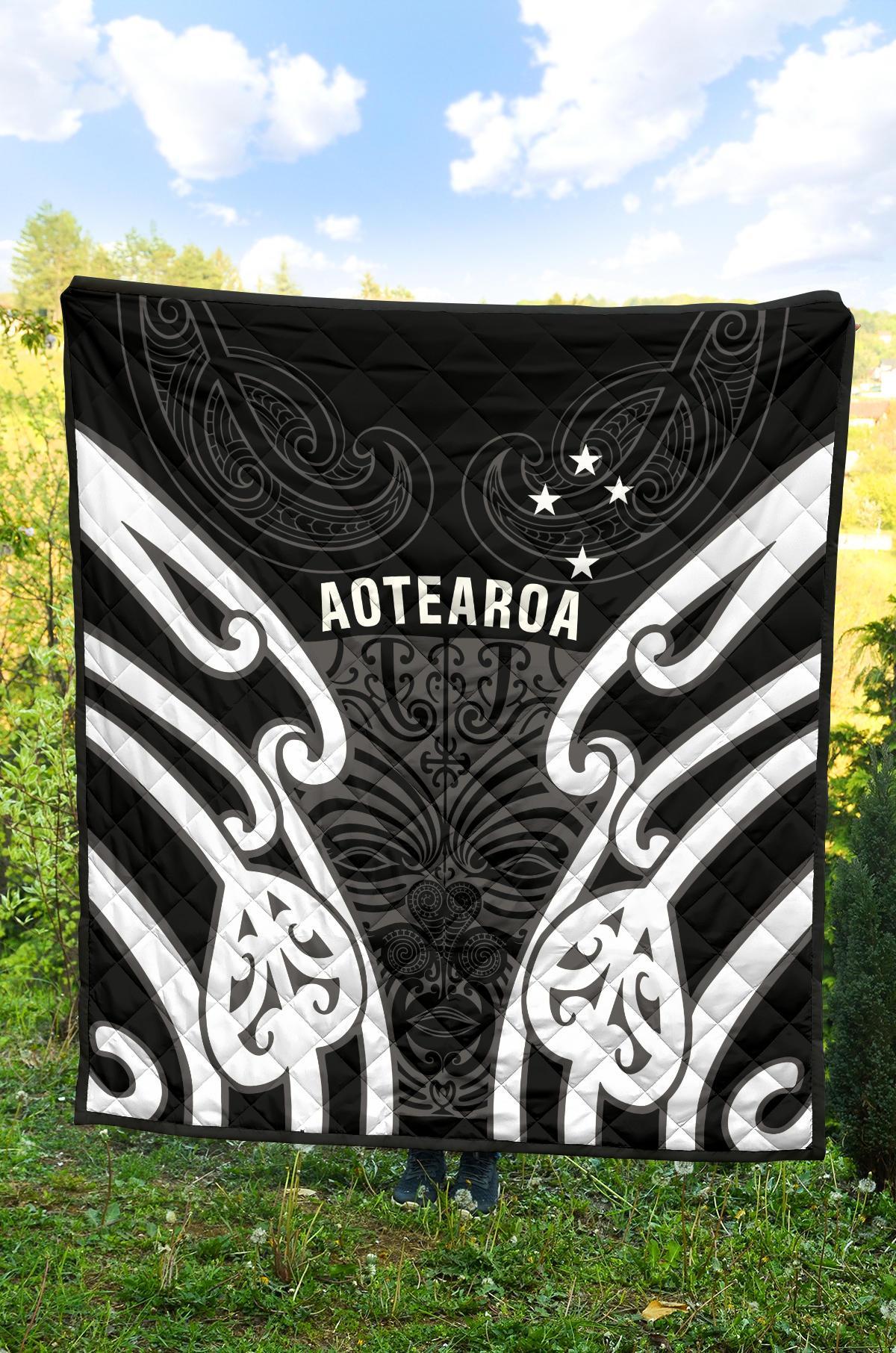 aotearoa-premium-quilt-maori-moko-black-white