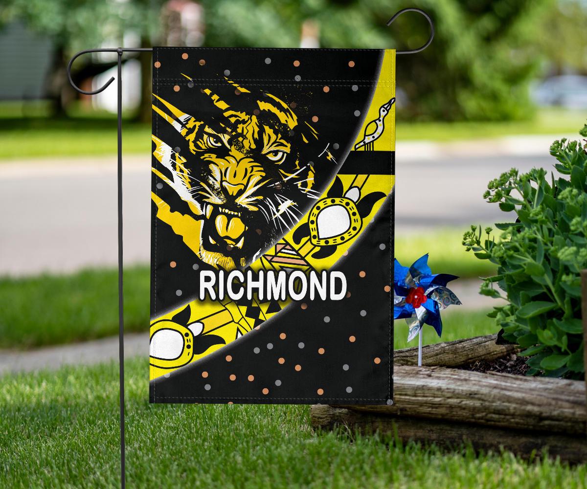 richmond-flag-tigers-dotted