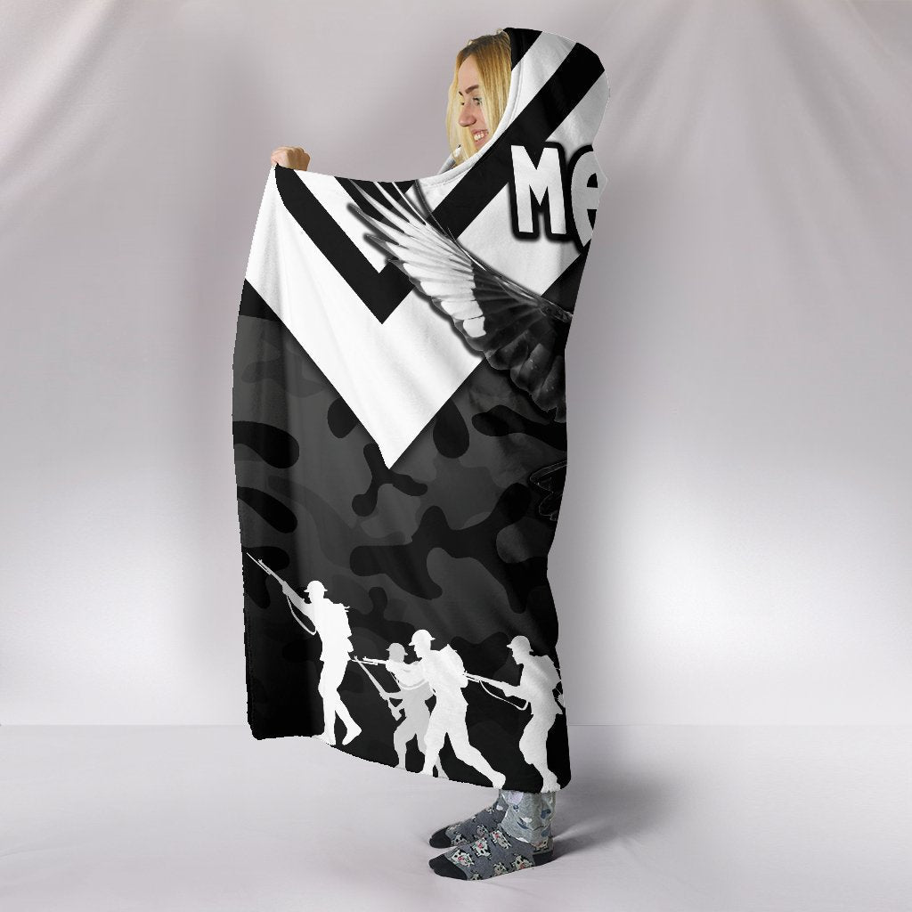 western-suburbs-magpies-hooded-blanket-anzac-vibes-black