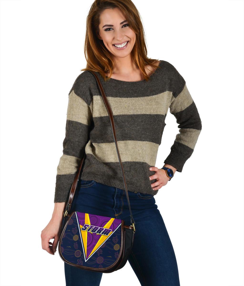 storm-leather-saddle-bag-indigenous-artsy-style