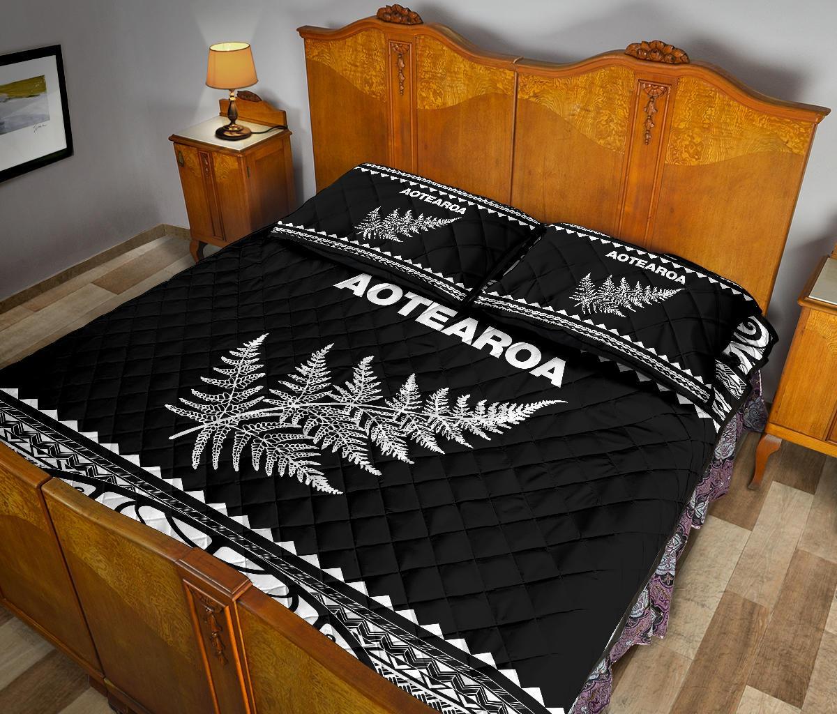 aotearoa-new-zealand-maori-quilt-bed-set-silver-fern-white