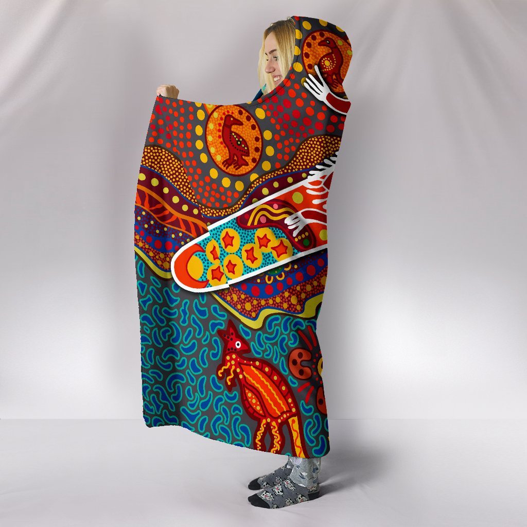 aboriginal-hooded-blanket-indigenous-boomerang
