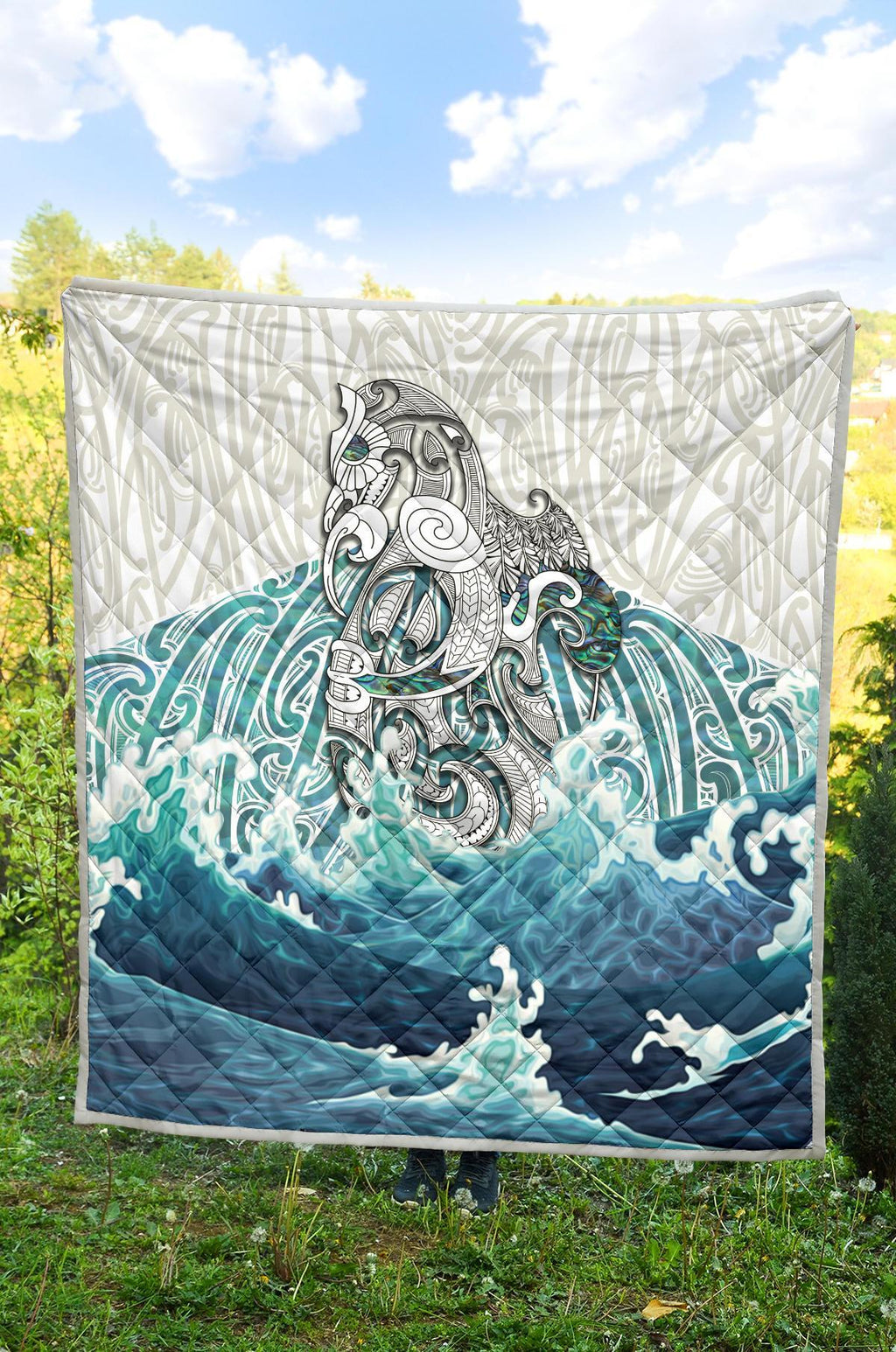 maori-manaia-the-blue-sea-premium-quilt-white