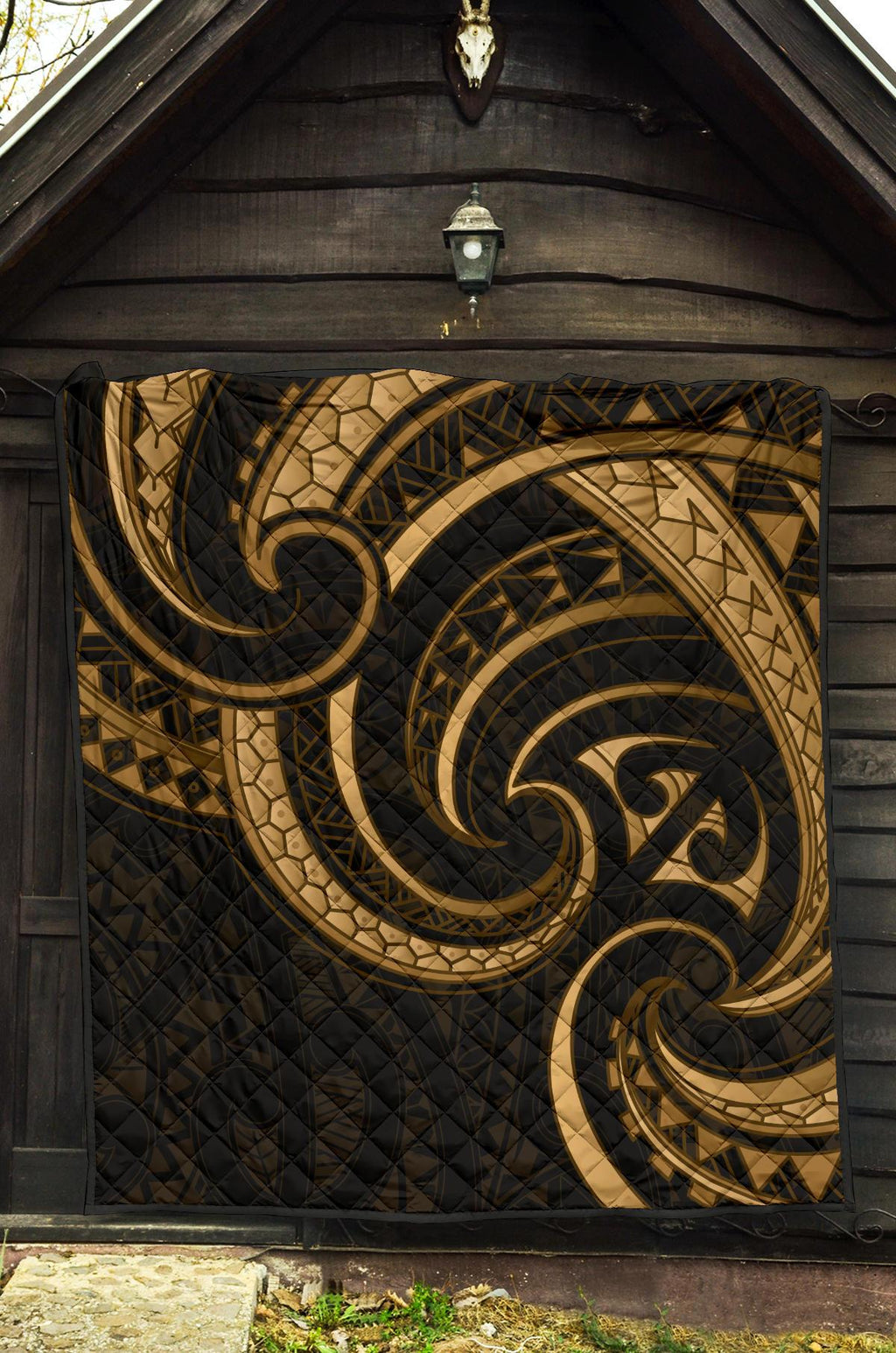 new-zealand-maori-mangopare-premium-quilt-polynesian-gold