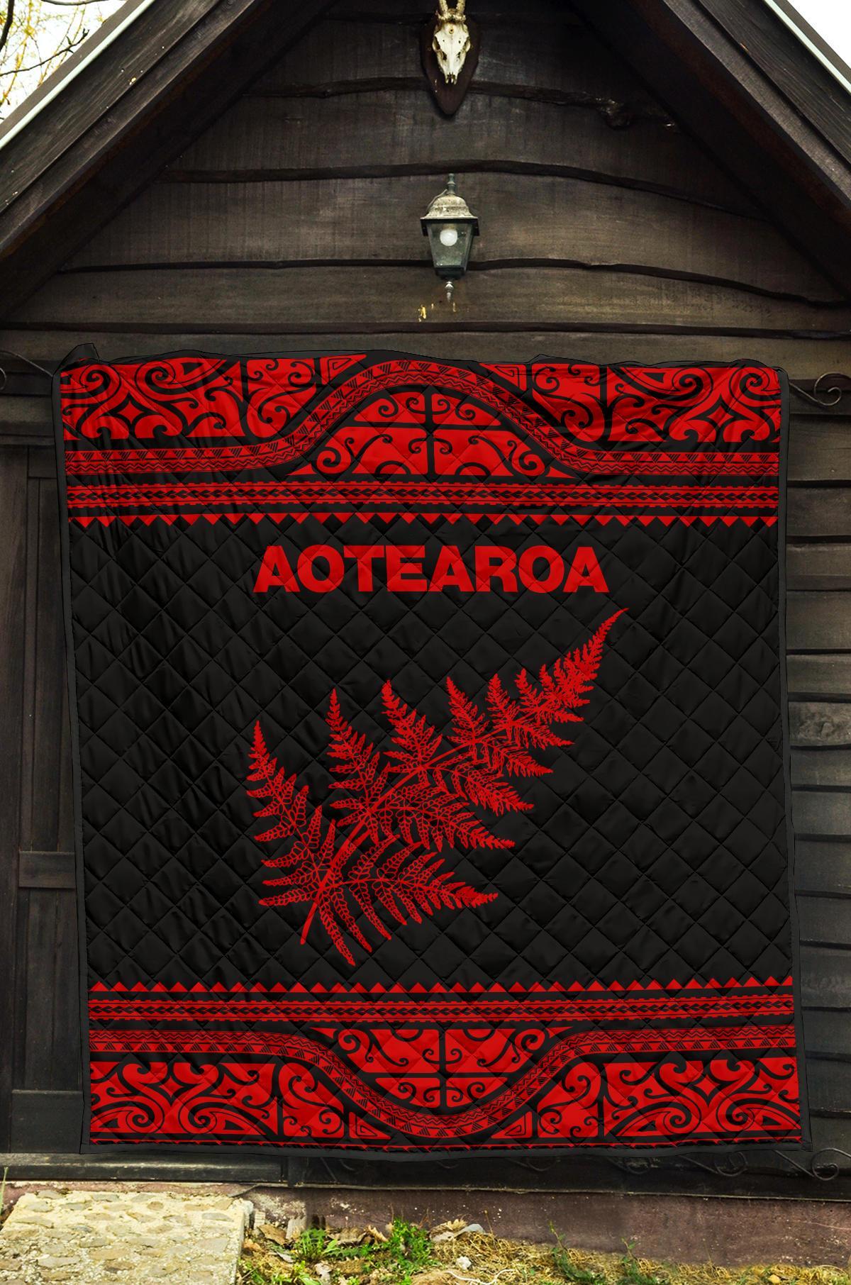 aotearoa-new-zealand-maori-premium-quilt-silver-fern-red