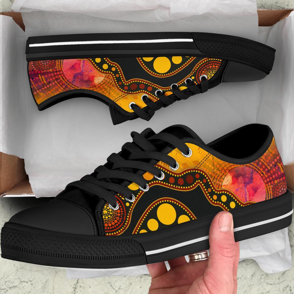 aboriginal-low-top-shoe-australia-indigenous-flag-circle-dot-painting-art-golden
