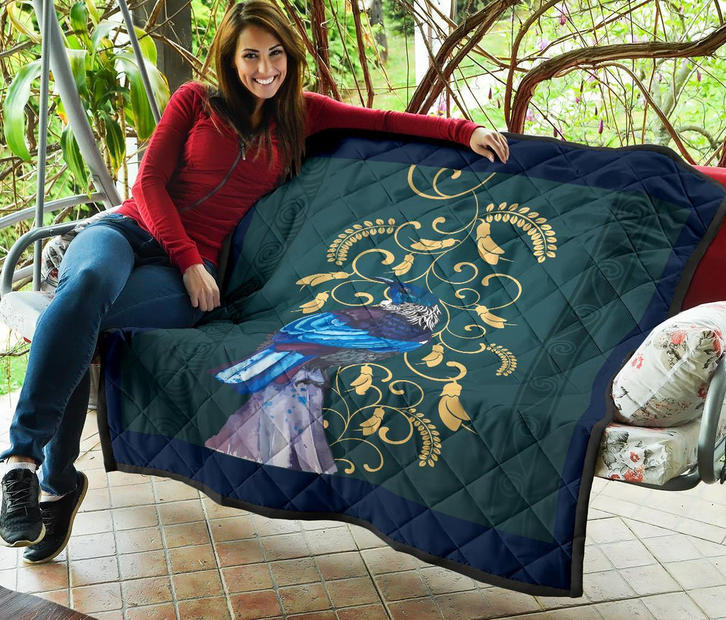 tui-bird-with-kowhai-quilt