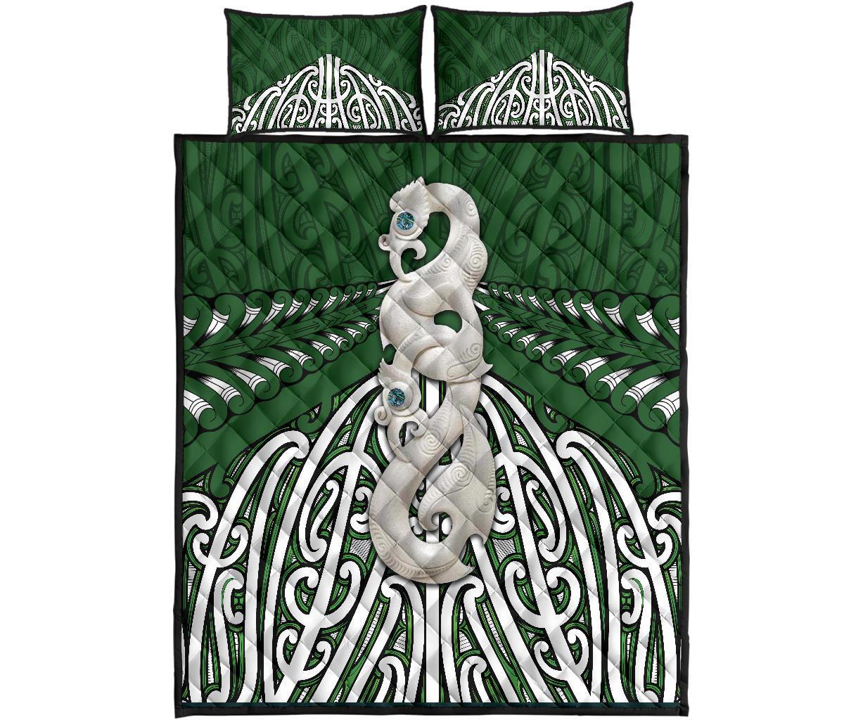 maori-moko-tattoo-quilt-bed-set-manaia-pounamu