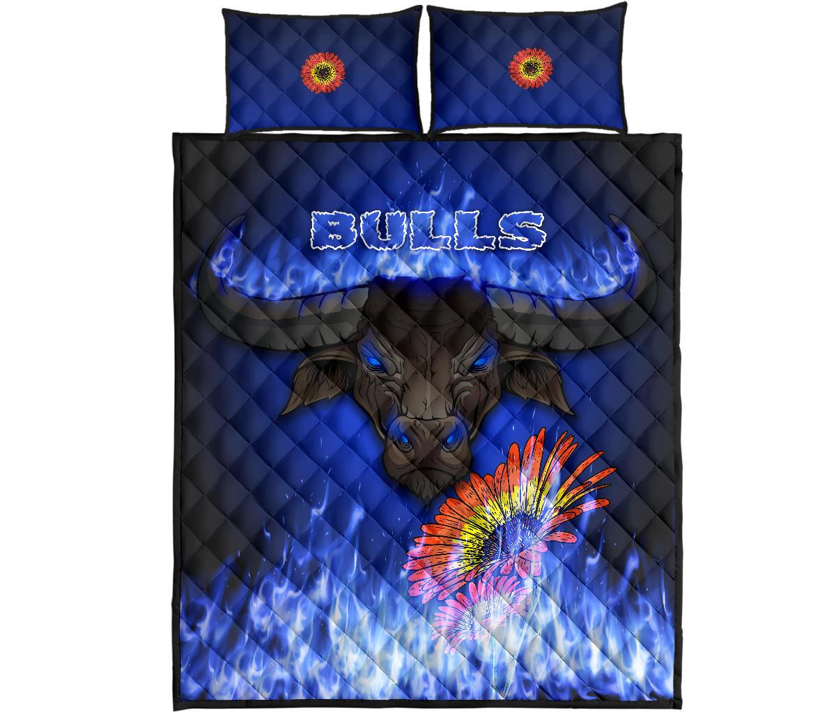 blue-quilt-bed-set-bulls-barberton-daisy