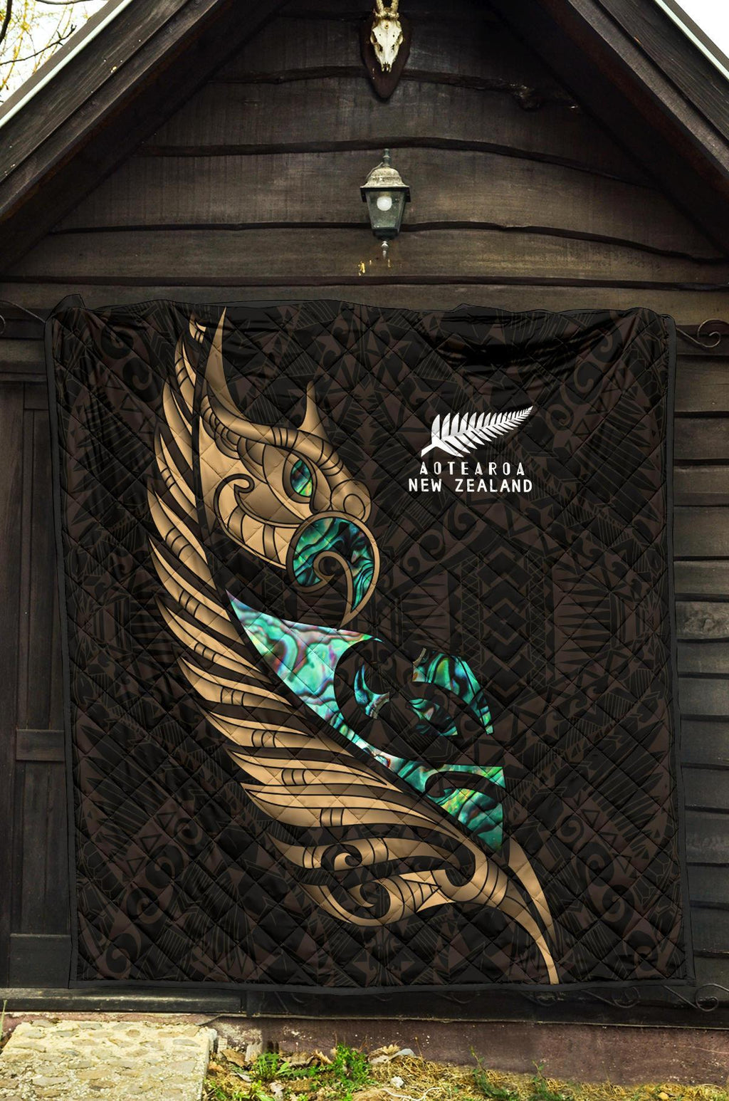 new-zealand-premium-quilt-manaia-paua-fern-wing-gold
