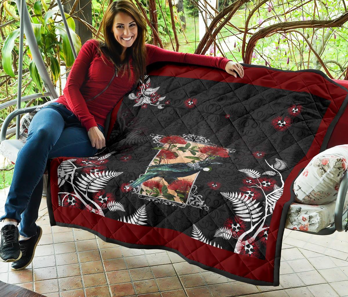 tui-and-pohutukawa-new-version-quilt