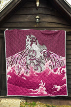 maori-manaia-the-blue-sea-premium-quilt-pink