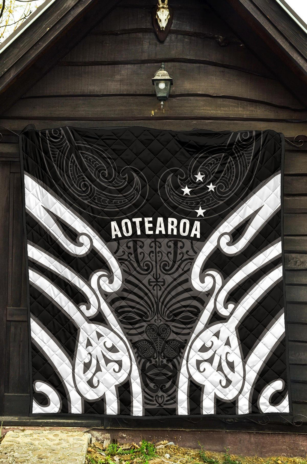 aotearoa-premium-quilt-maori-moko-black-white