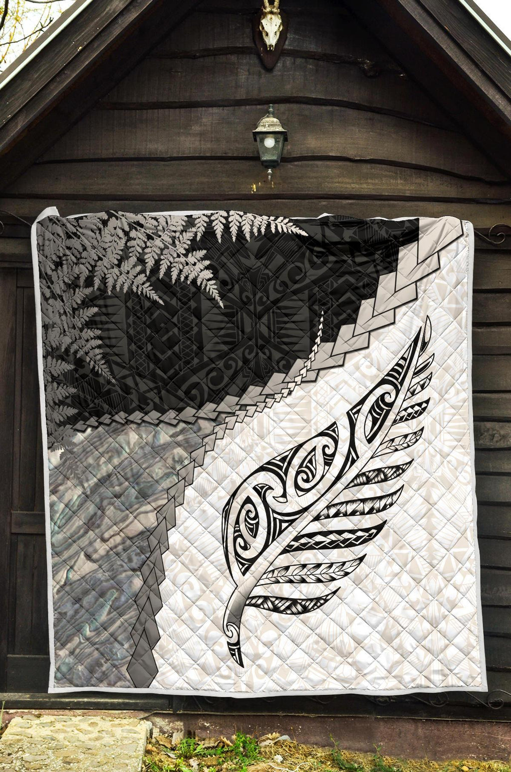 paua-shell-maori-silver-fern-quilt-white