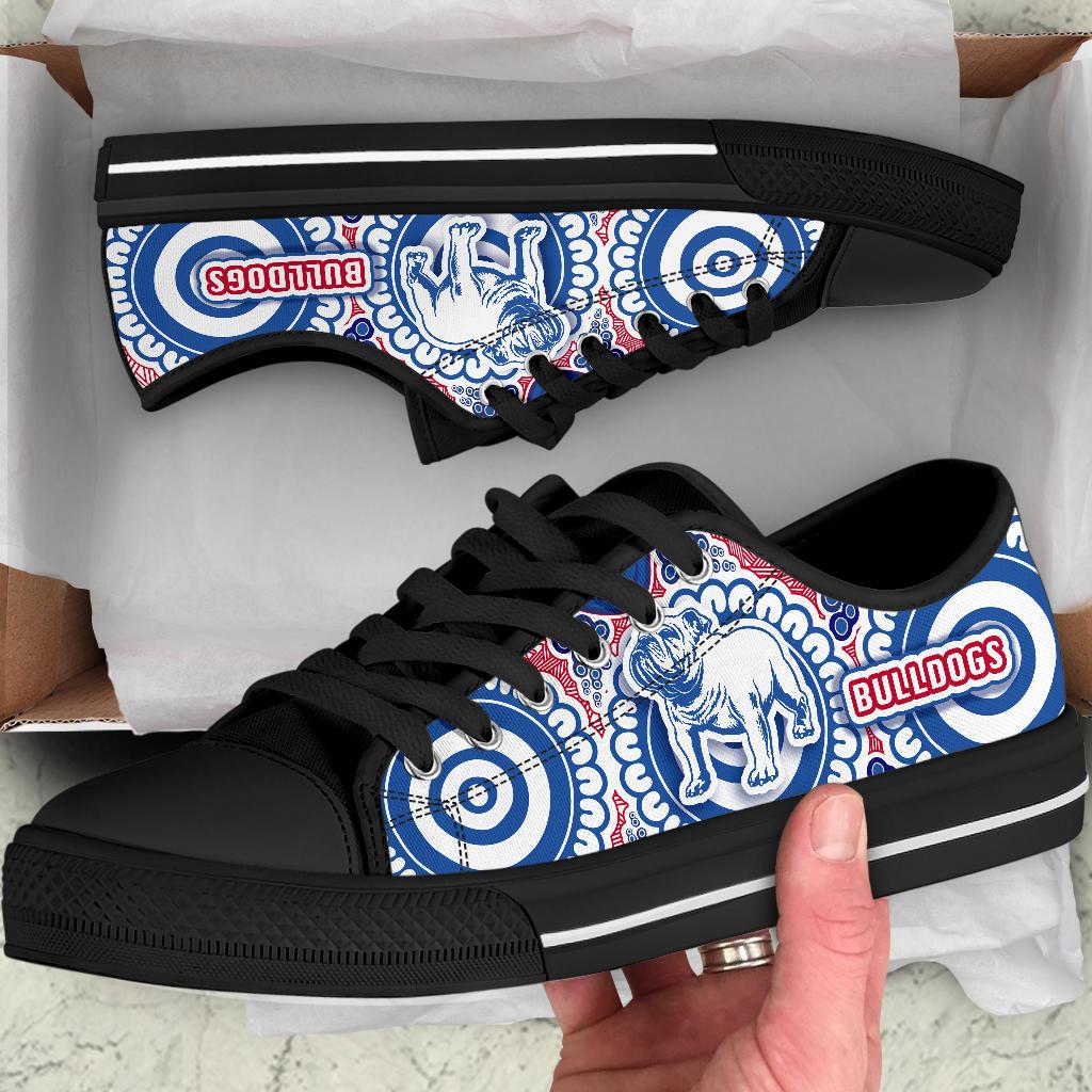 western-low-top-shoe-bulldogs-simple-indigenous