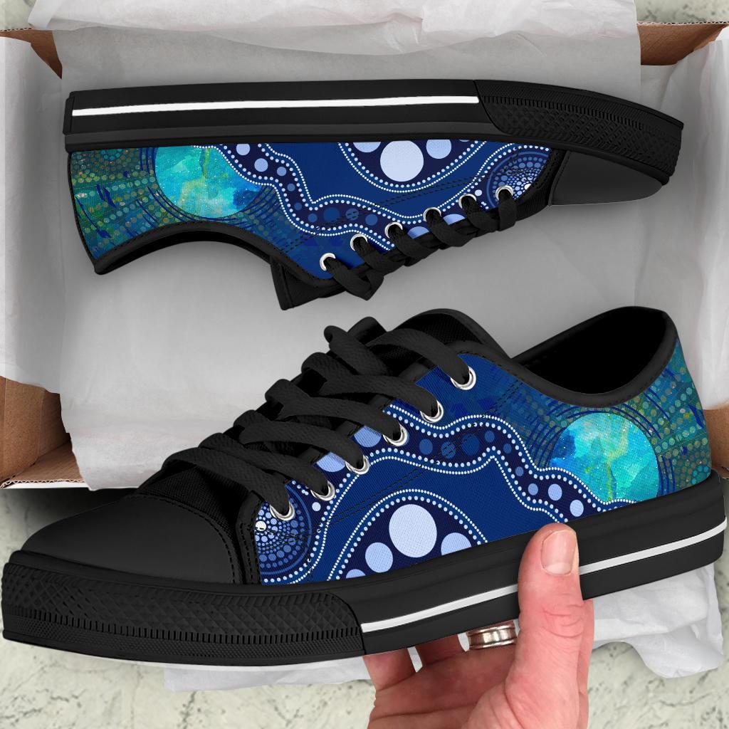 aboriginal-low-top-shoe-australia-indigenous-flag-circle-dot-painting-art-blue