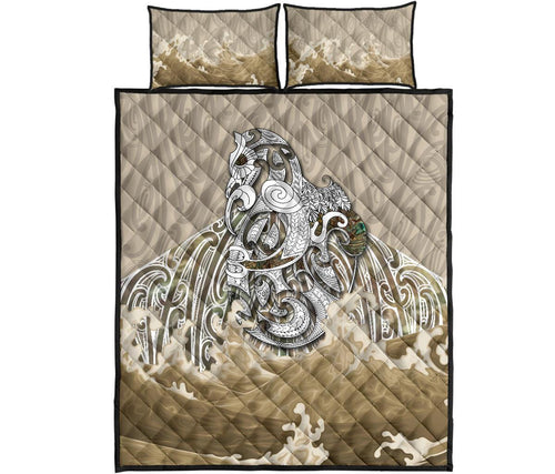 maori-manaia-the-golden-sea-quilt-bed-set
