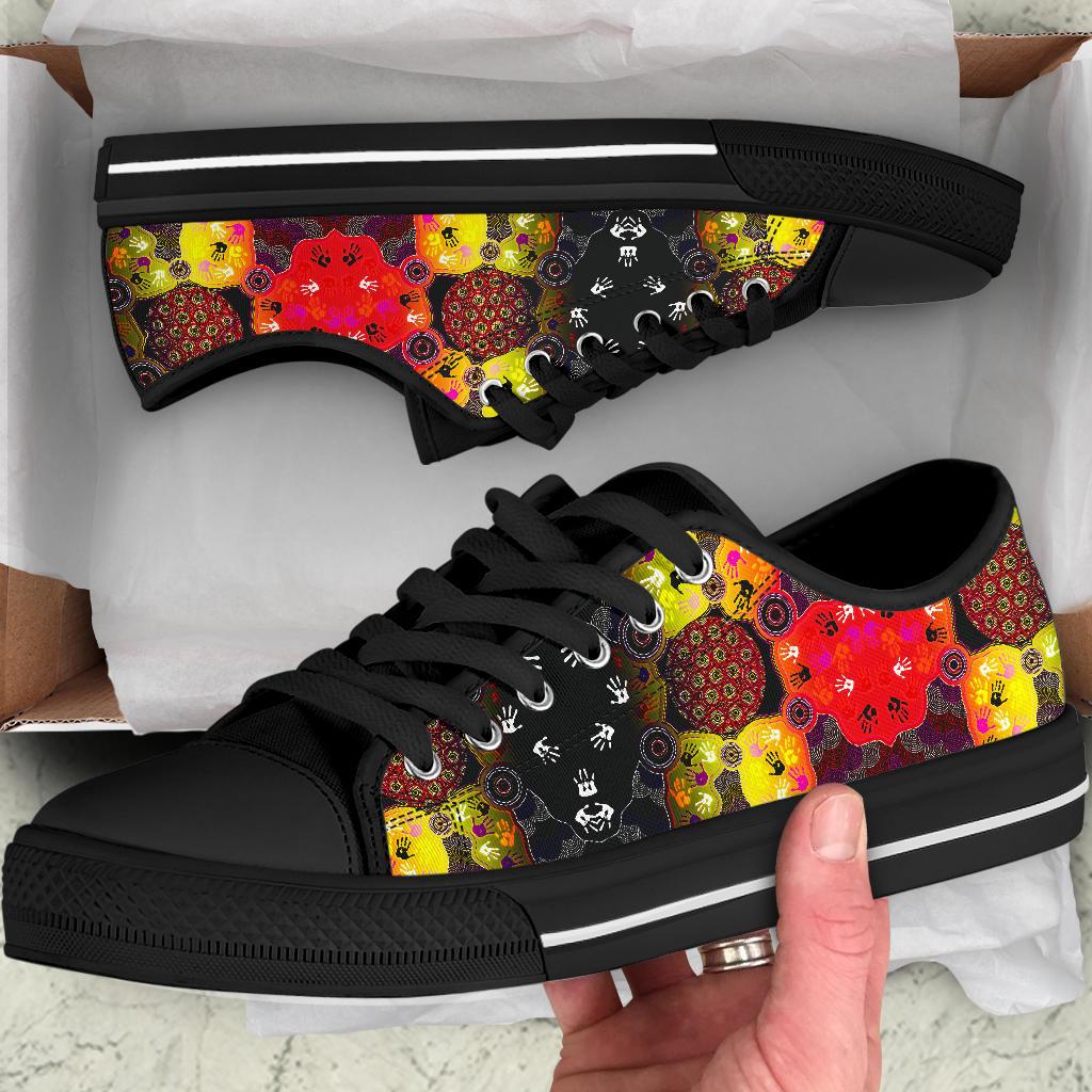 aboriginal-low-top-shoes-indigenous-circle-dot-painting-hand-art