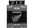 aotearoa-new-zealand-maori-quilt-bed-set-silver-fern-white
