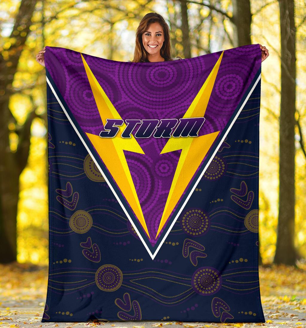 storm-premium-blanket-indigenous-artsy-style