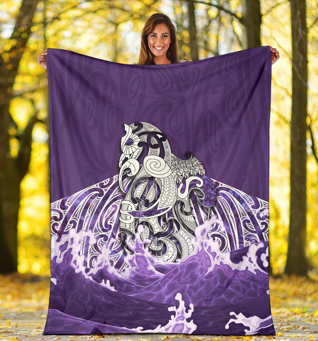 maori-manaia-the-blue-sea-premium-blanket-purple