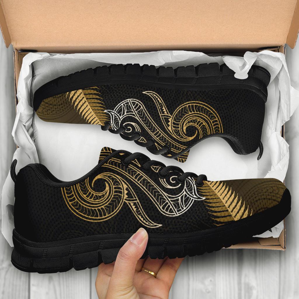 maori-manaia-new-zealand-sneakers-gold