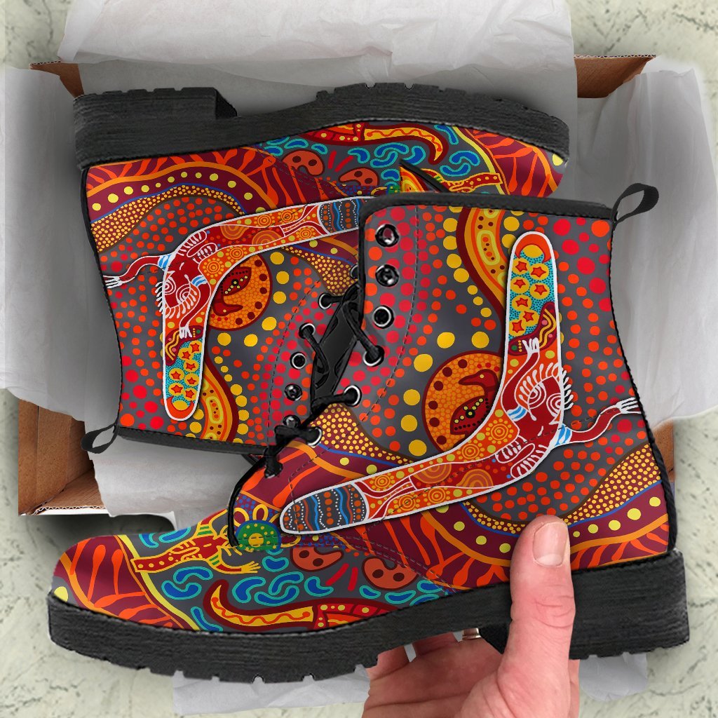 aboriginal-leather-boots-indigenous-boomerang
