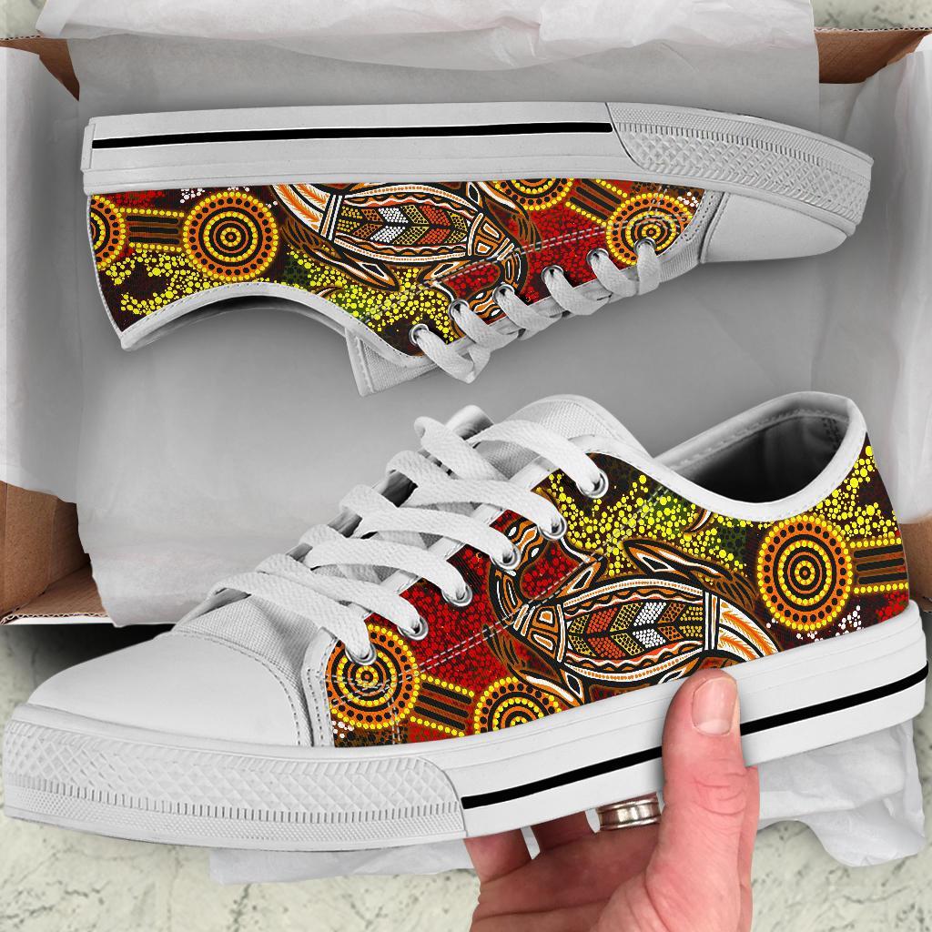 aboriginal-low-top-shoe-kangaroo-and-lizard-dot-painting-art-bn18
