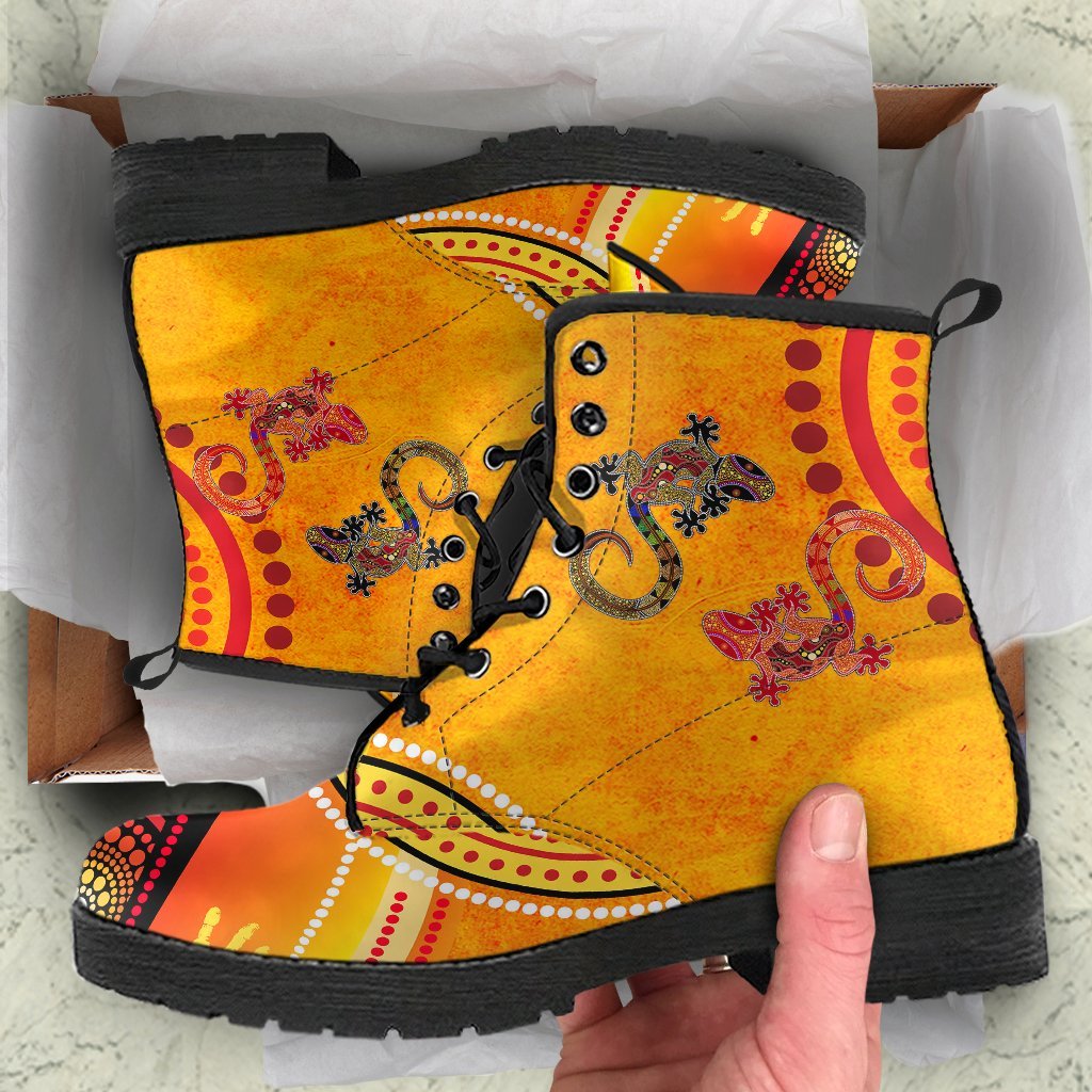 aboriginal-leather-boots-couple-aboriginal-lizards