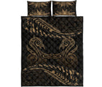 aotearoa-quilt-bed-set-gold-maori-manaia-with-silver-fern
