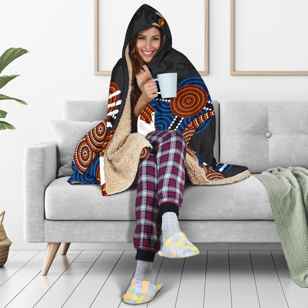 aboriginal-hooded-blanket-australian-boomerang-and-snake-indigenous-art