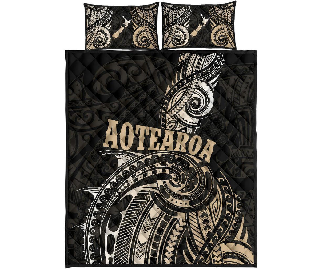 maori-tattoo-with-map-new-zealand-quilt-bed-set